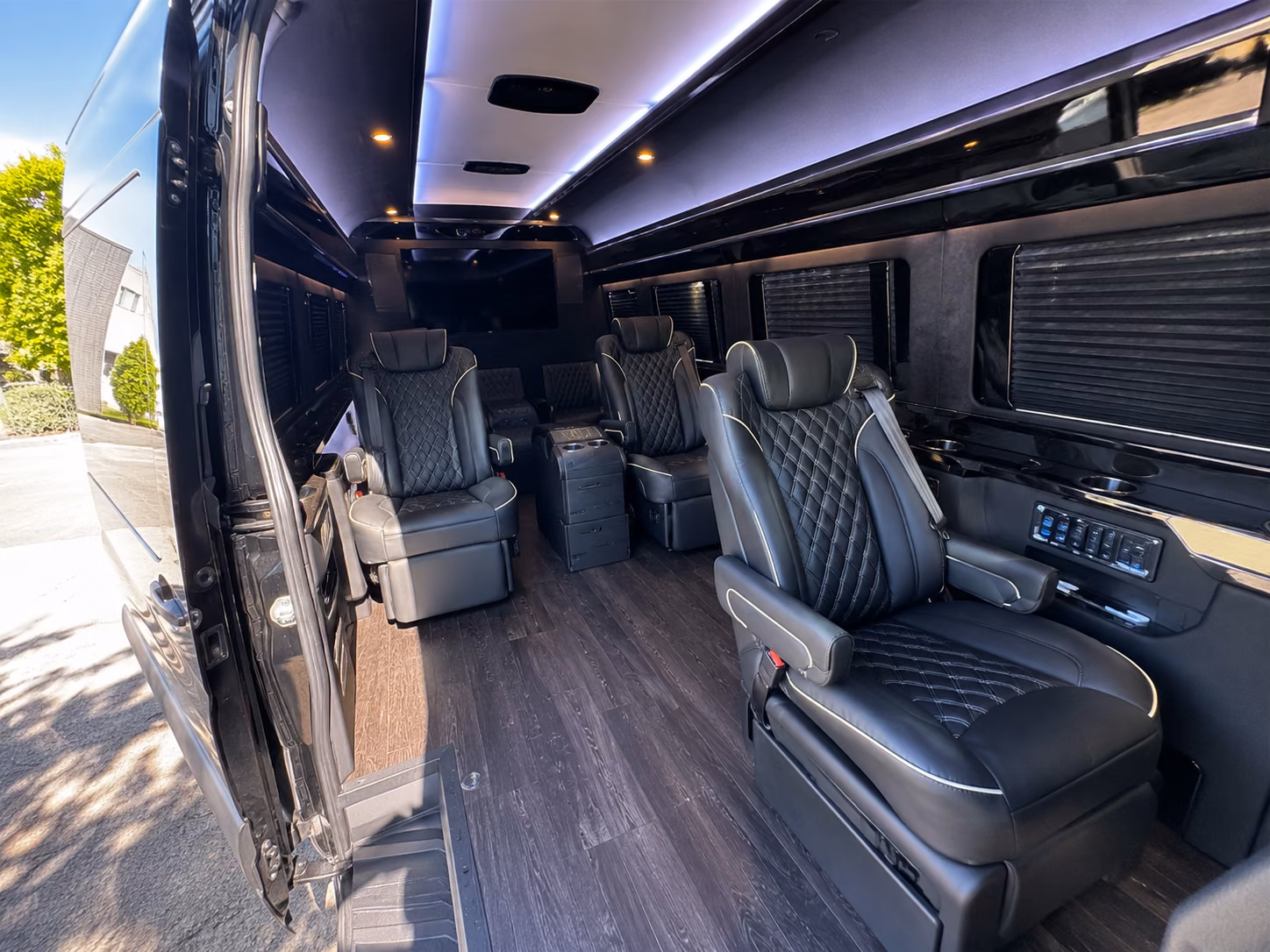 sprinter van rentals for prom groups from beaumont high schools and jefferson county school districts